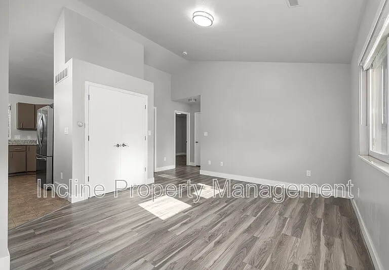 788 N 1060 W — Photo 5