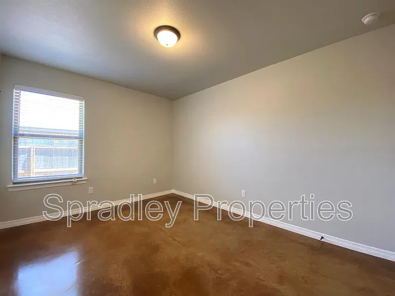 204 Juniper Dr #B — Photo 6