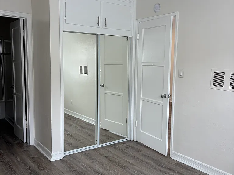 4150 1/2 Estrella Ave — Photo 10