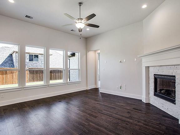 4th image of 110 Driscoll Ln