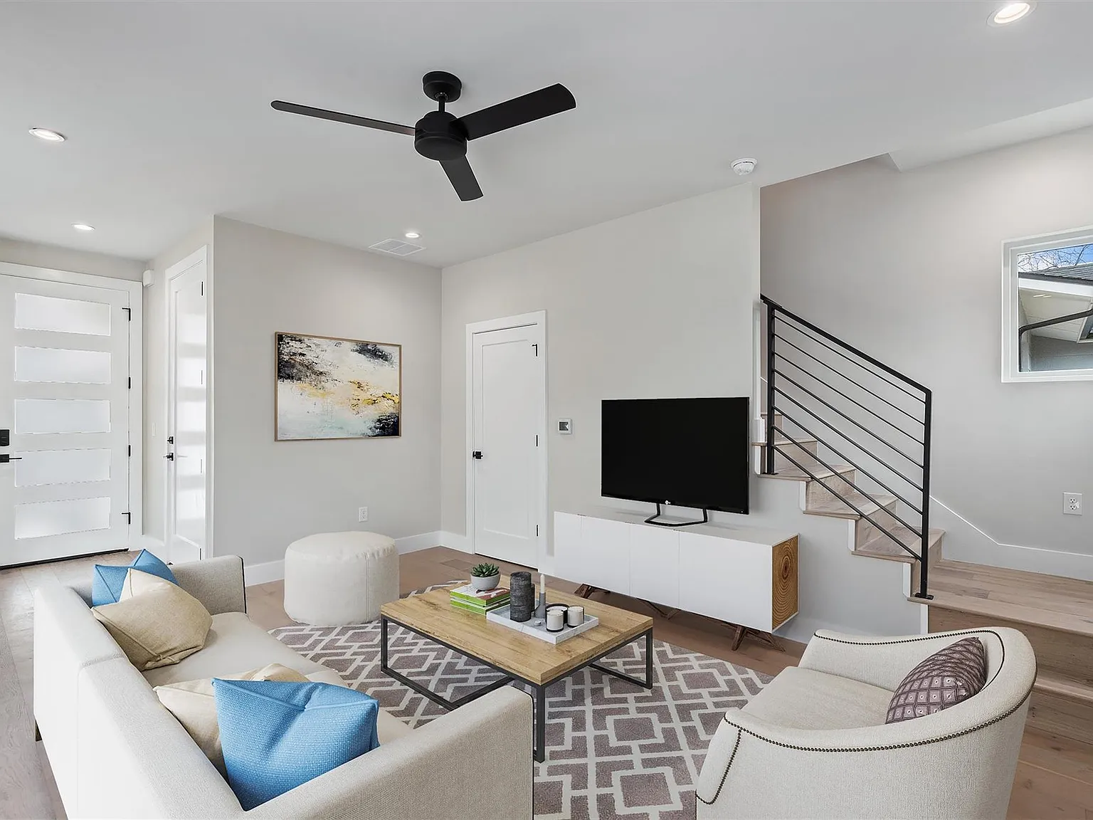 2 bed, 2.5 bath, 1014 sqft, $3,000 — Photo 3