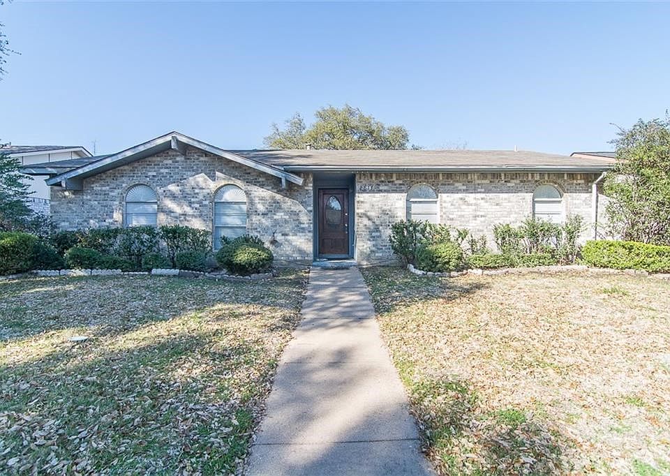 1st image of 2817 Pinewood Dr