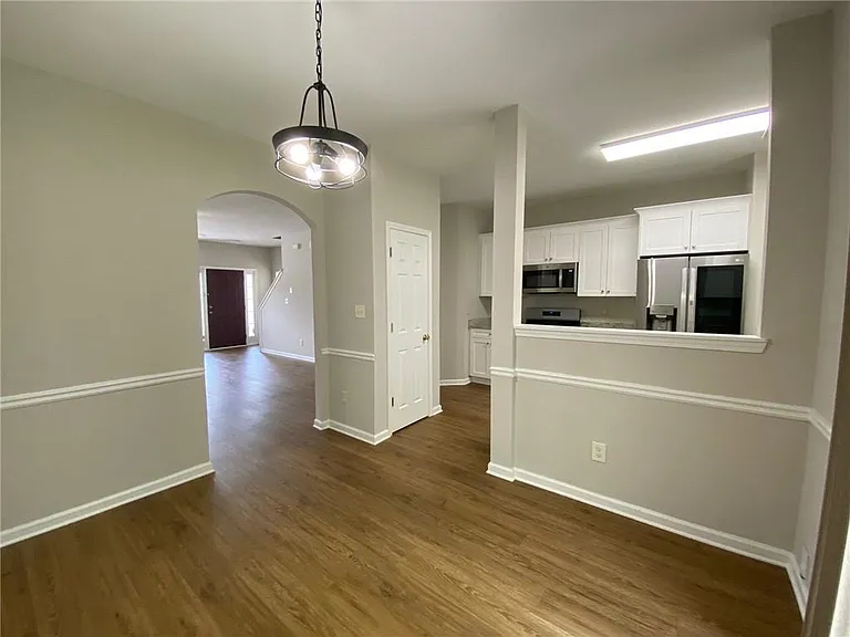 677 Kenridge Dr — Photo 16