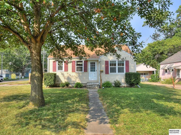 2312 Jefferson St, Bellevue, NE 68005