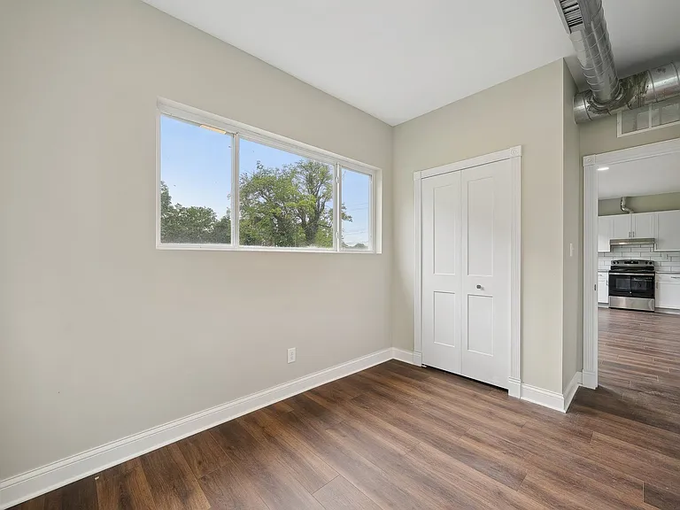 68 E Philadelphia St — Photo 12