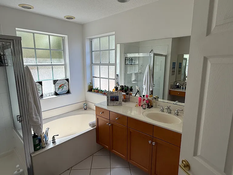 11162 Regatta Ln #A — Photo 33