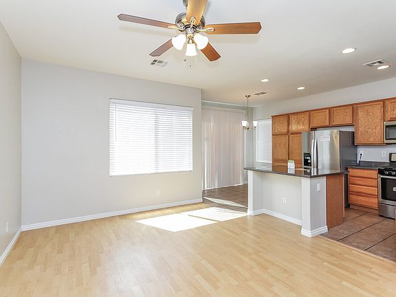 3rd image of 8233 Apple Spice St
