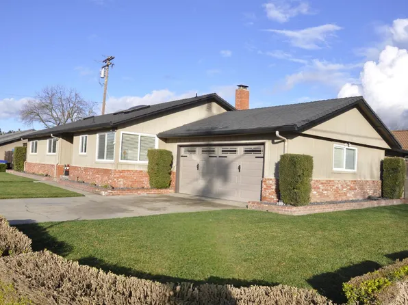 3300 Colonial Dr, Modesto, CA 95350