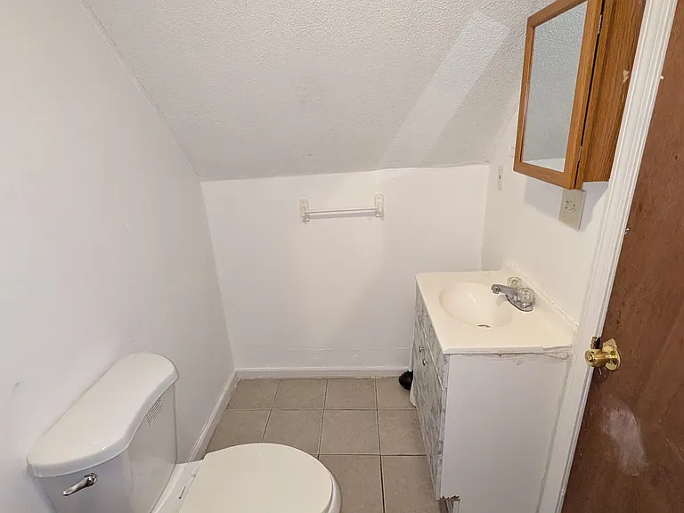 152 E Farm St #3 — Photo 6