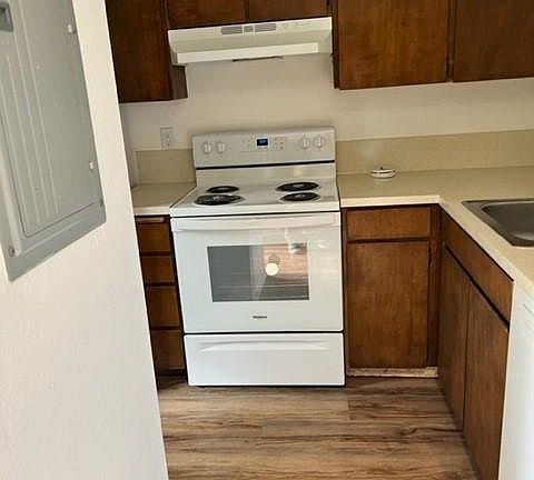 4th image of 2518 NE 195th St #2