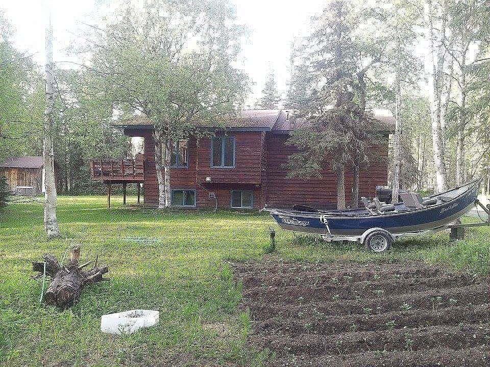 2nd image of 405 Cindy Ln