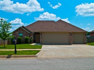 4207 W Titus Dr, Fayetteville, AR 72704