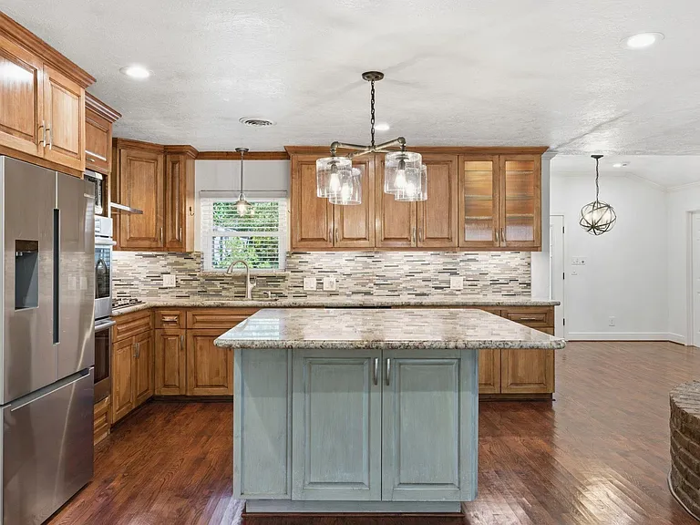 1320 Woodvine Dr — Photo 10