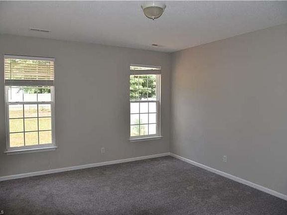 4th image of 3818 Maribeau Woods Dr