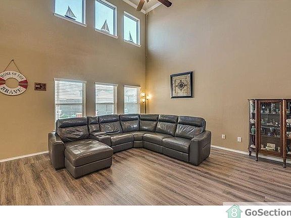 3rd image of 9208 Remington Dr