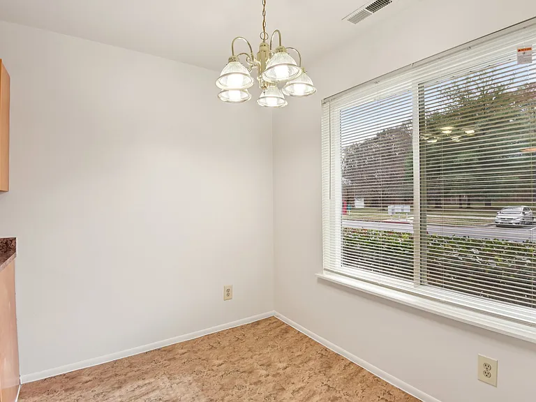 Howard Hills Rental Townhomes and Duplexes — Photo 49