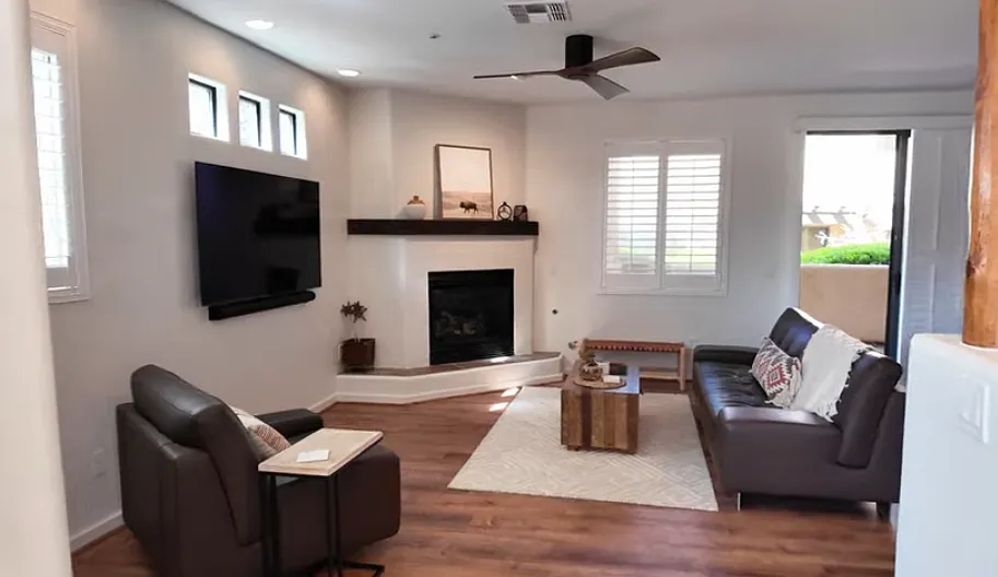 2 bed, 2.5 bath, 1711 sqft, $3,100 — Photo 2