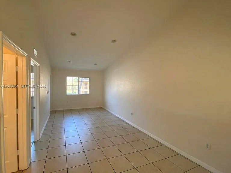 930 NE 34th Ave #202 — Photo 15