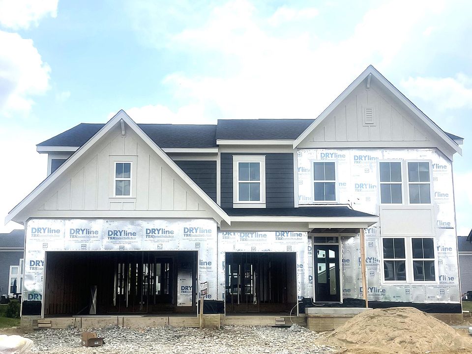 1st image of 204 Pickerington Ponds Dr