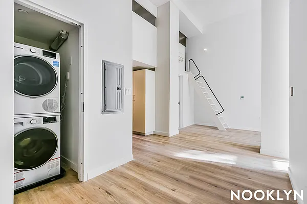 Rented by Nooklyn NYC LLC | media 4