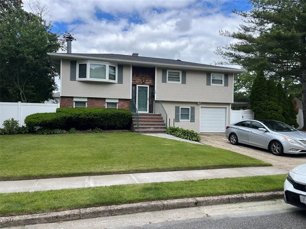 70 Pacific Street, North Babylon, NY 11703