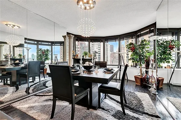 Rented by R New York | media 20