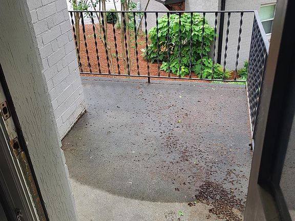 4th image of 2901 Blair Blvd APT B7