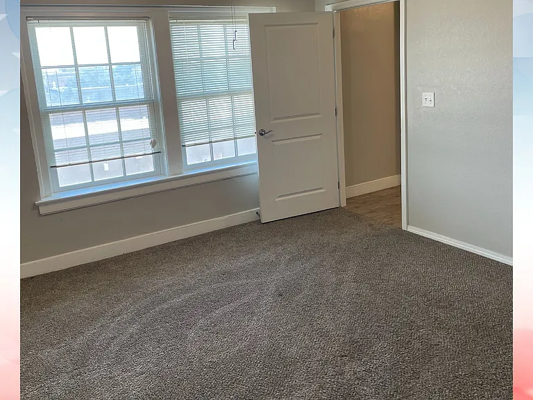 Laguna Lofts — Photo 11