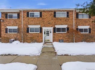 607 E Fox Hills Dr, Bloomfield Township, MI 48304