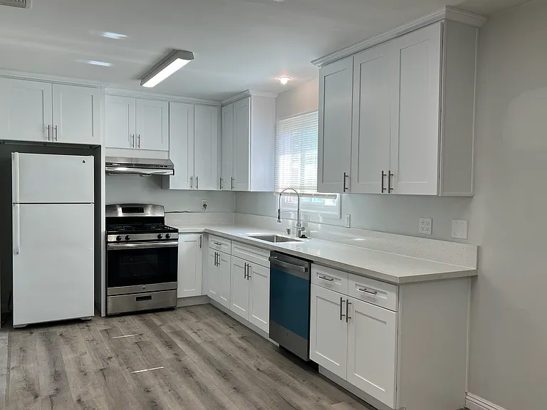 1115 S El Molino St — Photo 16
