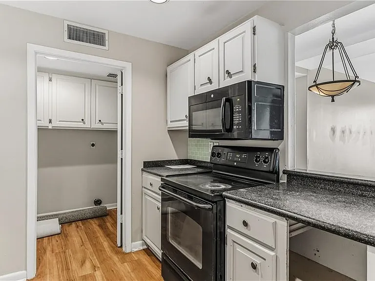 520 S Chaparral St #501 — Photo 11