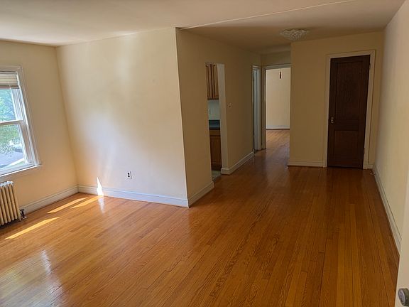 2nd image of 1407 N Kenilworth St