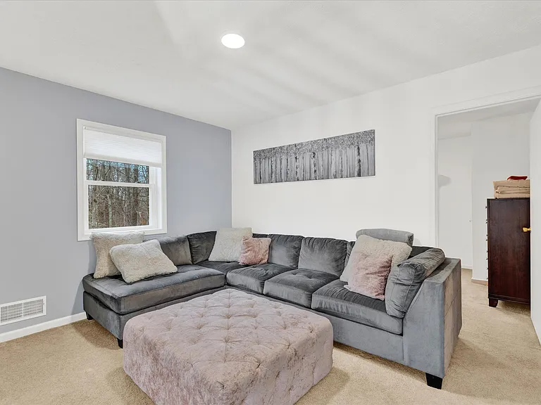 309 Stroud Ct — Photo 18