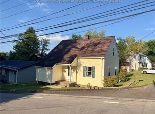 1018 Highland Dr, Saint Albans, WV