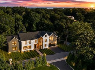 43 Pleasant St, Nahant, MA 01908