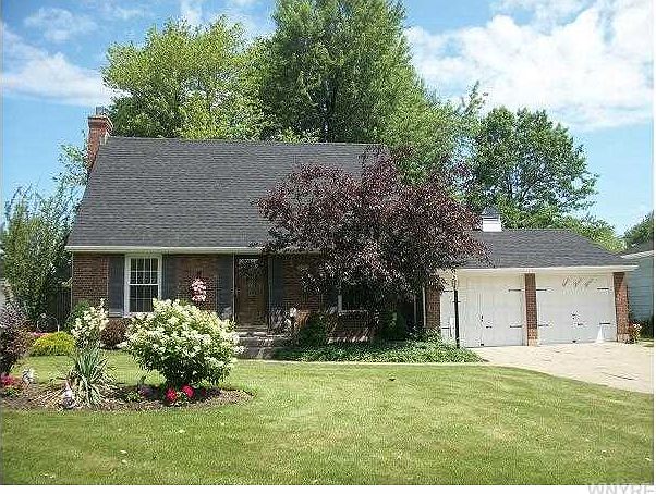 1st image of 154 Pinewoods Ave