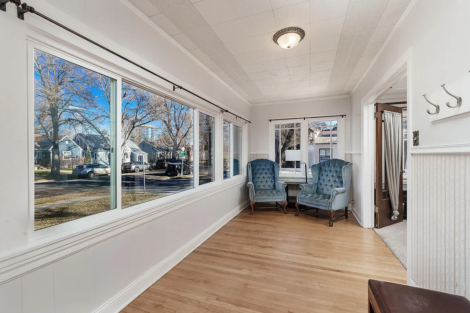 32 Clark Ave — Photo 3