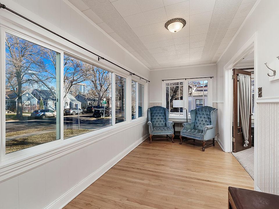 Sunroom at front entrance