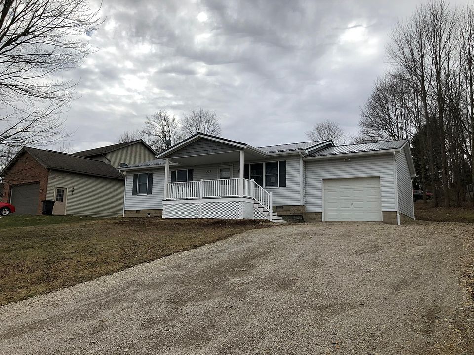 1st image of 923 Fairway Dr