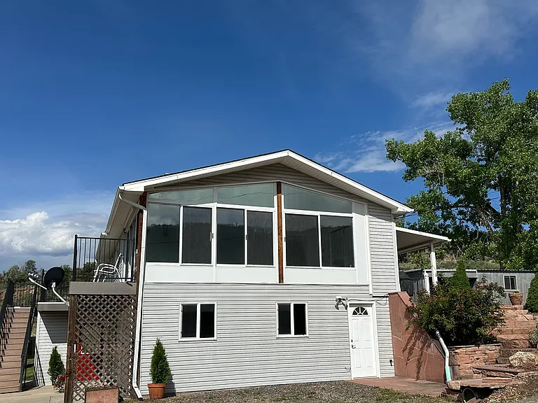 1117 N 5th Ave — Photo 2