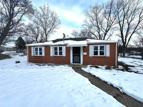 602 Sangamon Rd, Marquette Heights, IL 61554