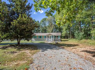 2698 Pilkington Rd, Powhatan, VA 23139