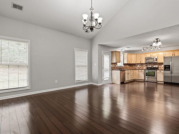 2nd image of 3401 Pueblo Ct