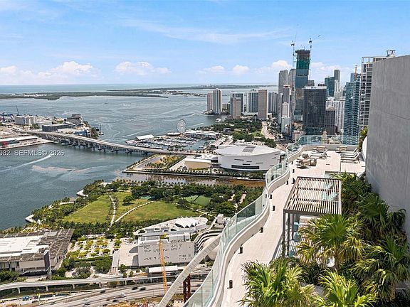 2nd image of 1400 Biscayne Blvd #505