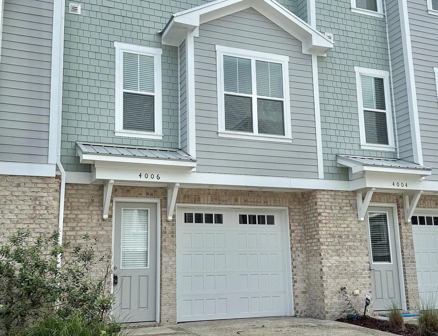 3 bed, 3.5 bath, 1929 sqft, $2,500 — Photo 1