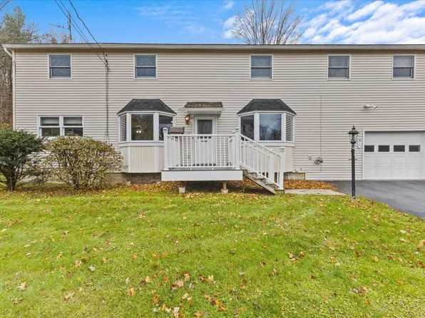 17 Moore Court, Burlington, VT 05408