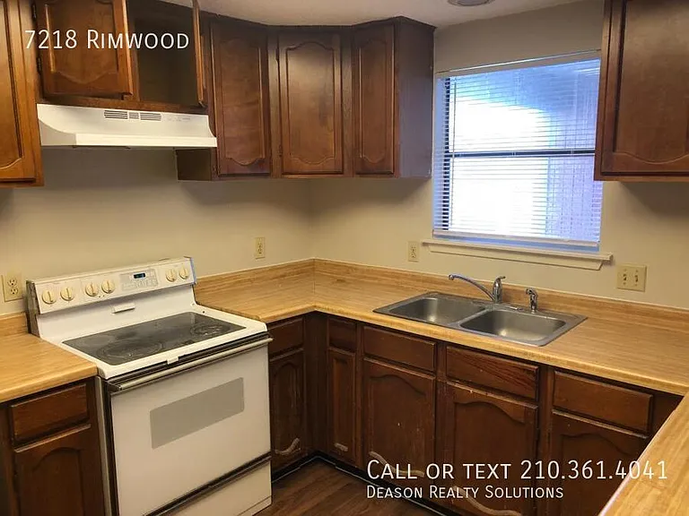 7218 Rimwood — Photo 4