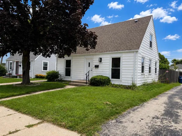 2205 Hayes AVENUE, Racine, WI 53405
