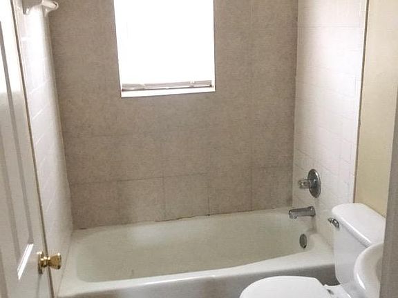 2nd image of 1843 Balfour Dr