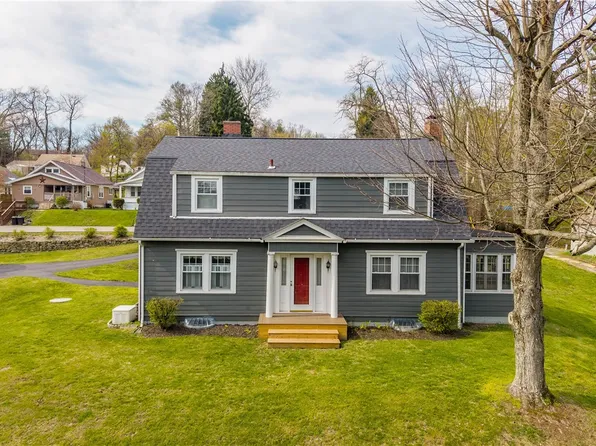 705 Walnut St, Crescent, PA 15046